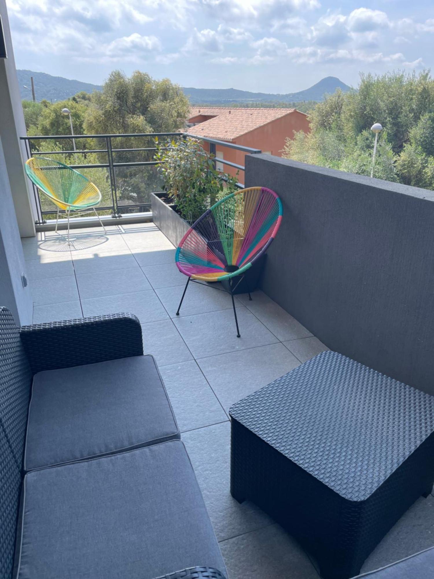 Bel Appartement Spacieux A Porto-Vecchio, 10Min A Pieds Du Centre Ville Exterior foto